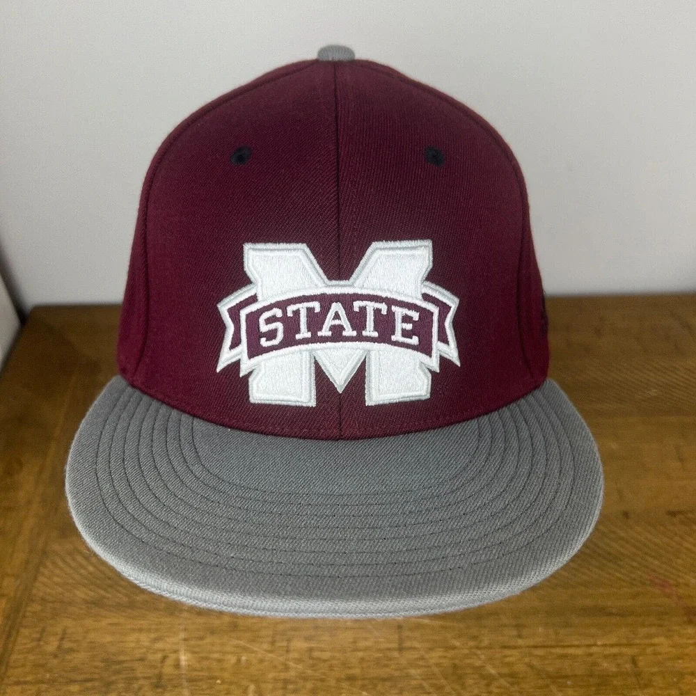 Mississippi‎ State Bulldogs Hat Red Gray One Size Adidas Flex Cap NCAA Football